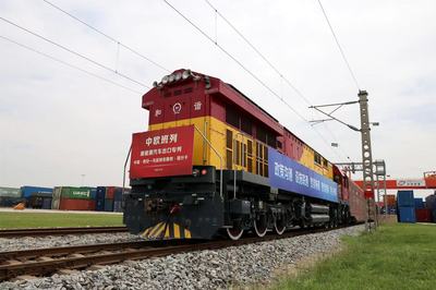 陜西中歐班列汽車出口專列實(shí)現(xiàn)常態(tài)化運(yùn)輸，助推貨物進(jìn)出口高質(zhì)量發(fā)展